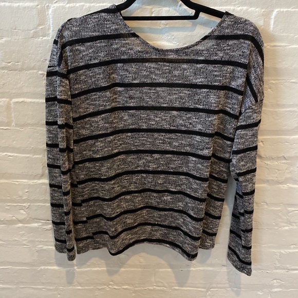 Lush Banbury and Heather Grey and Black Striped Loose Knit Sweater Top - Picture 6 of 6